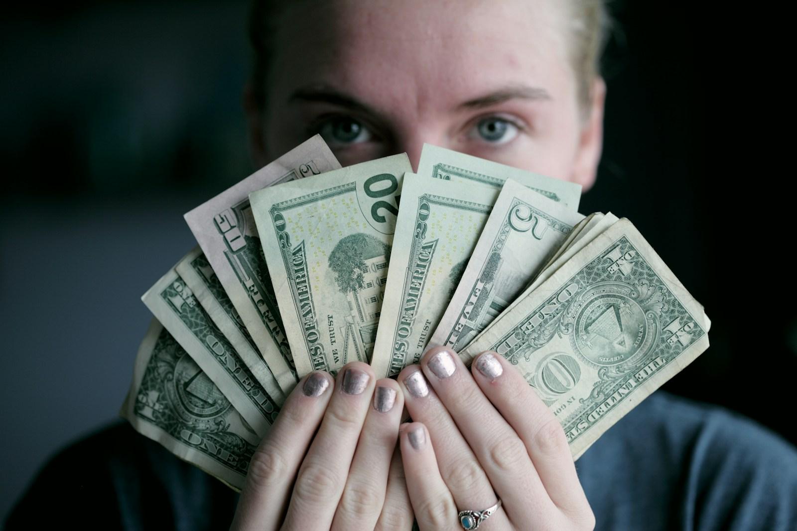 How Earned Wage Access Programs Help Workers